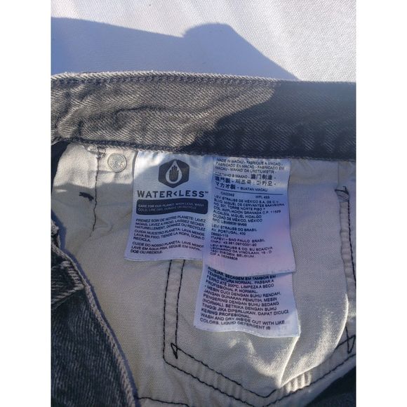 Iconic Levi's 501 Shorts - Frayed Hem, Washed Black - Effortless Cool! W30 - Picture 7 of 8